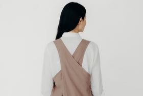 How To Tie a Cross-Back Apron