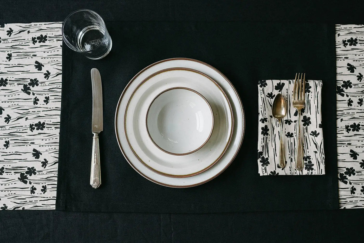 How to Decorate with Table Runners | Learn How to Use a Table Runner ...